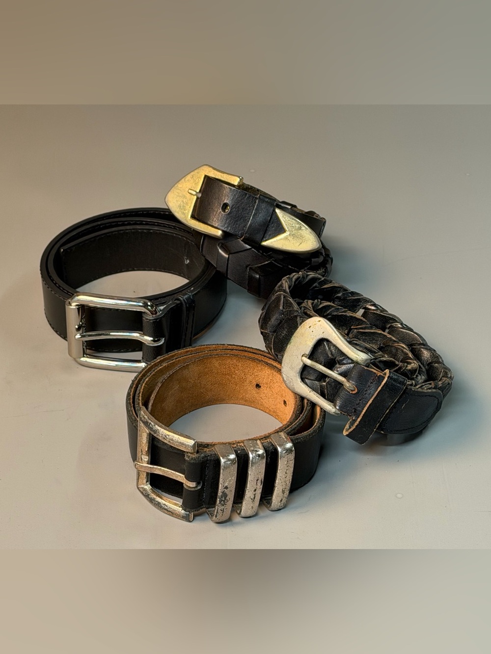 Women's Black Leather Buckle Belt - Stylish Everyday Accessory